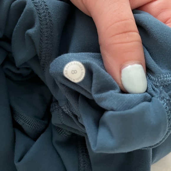 Lululemon Leggings Size 8, Blue - Picture 2 of 4